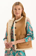 Hyland Sherpa Vest - Chestnut